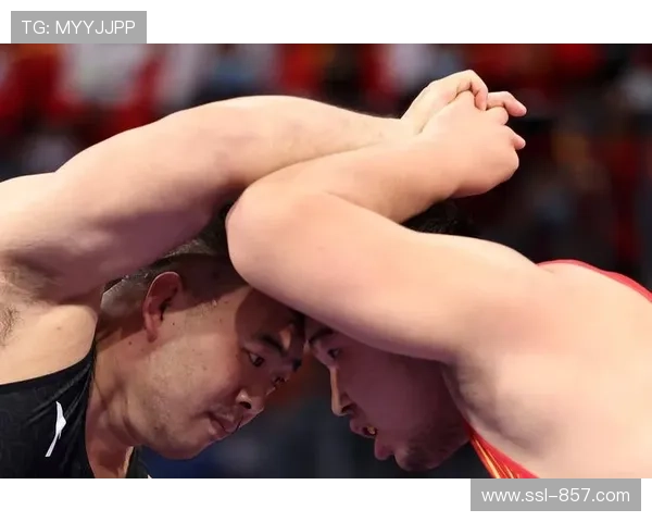 北京摔跤选手邓志伟自由式125公斤级摘金 北京摔跤选手邓志伟自由式125公斤级摘金