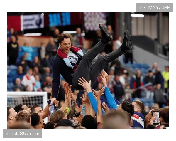 老将沃克重返英超，伯恩利生涯面临挑战